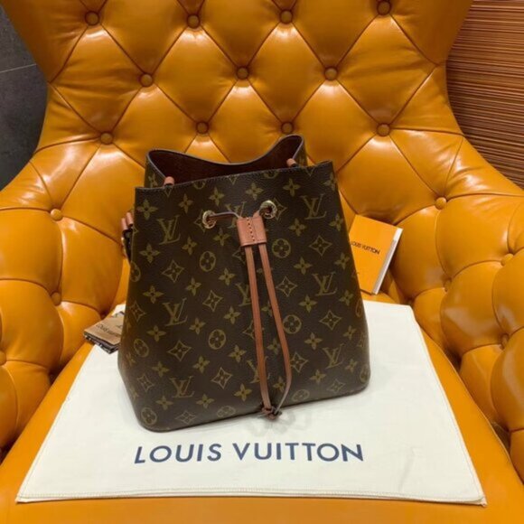 LOUIS VUITTON Monogram NeoNoe Bucket Bag-Caramel Interior - Picture 1 of 7